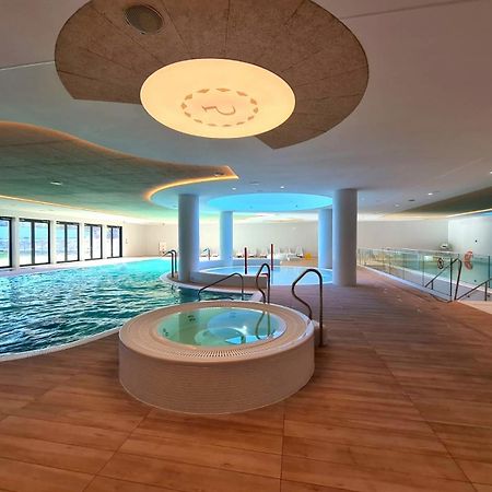 Pinea Sky Premium Apartament Z Widokiem Na Morze Ze Spa I Basenem Przy Plazy Поберово Экстерьер фото