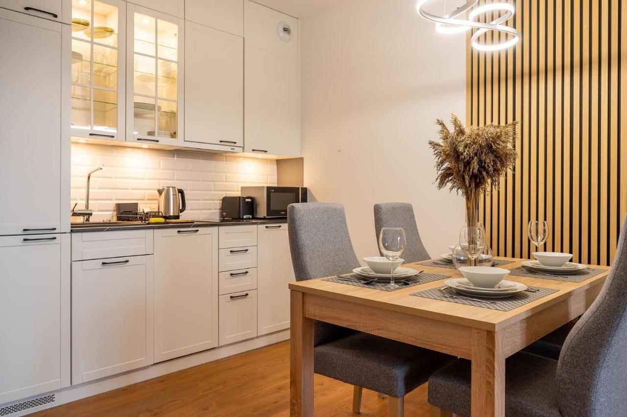 Pinea Sky Premium Apartament Z Widokiem Na Morze Ze Spa I Basenem Przy Plazy Поберово Экстерьер фото